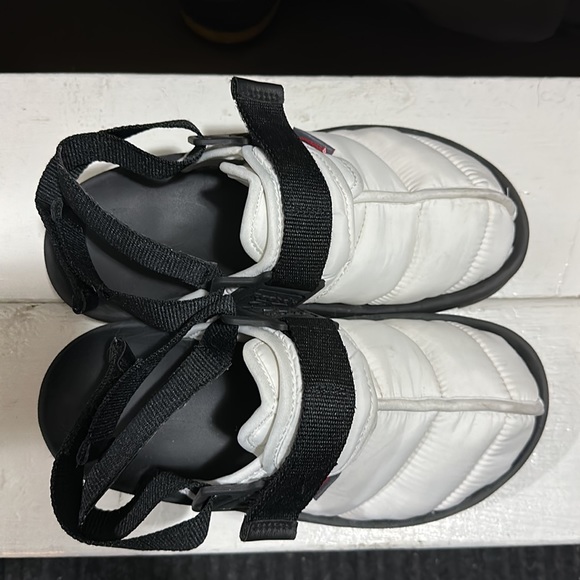 Reebok Beatniks - Picture 2 of 2